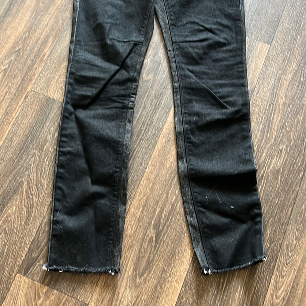 RTA Jeans - Picture 2 of 4